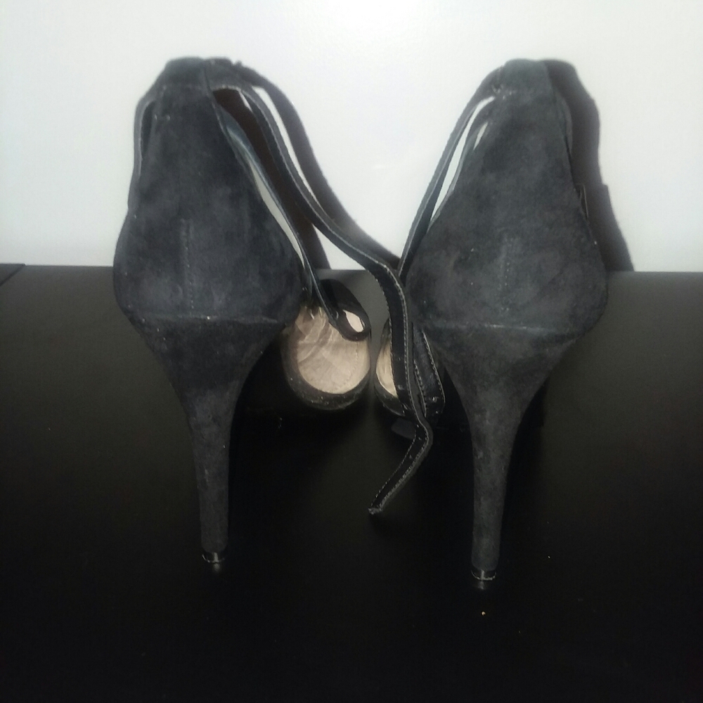 BCBGENERATION Cynthia Pointed Ankle-Toe Straps - Picture 2 of 7